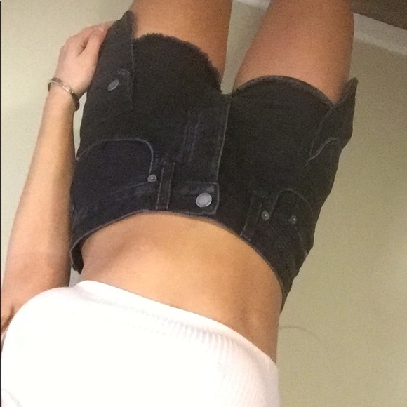 Black shorts - Picture 3 of 3